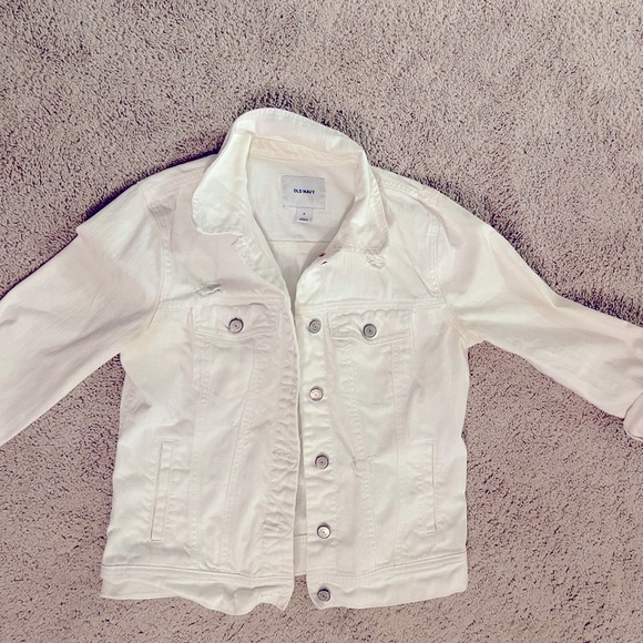 Cute (lightly) distressed white jean jacket - Picture 2 of 5